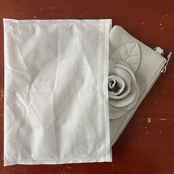 Faux Leather Dove Grey Rose Purse with 2 handle options - Picture 9 of 9